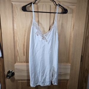Victoria's Secret Chemise Slip Dress Gown Size L Ivory Satin Lace Tie Back *Hole